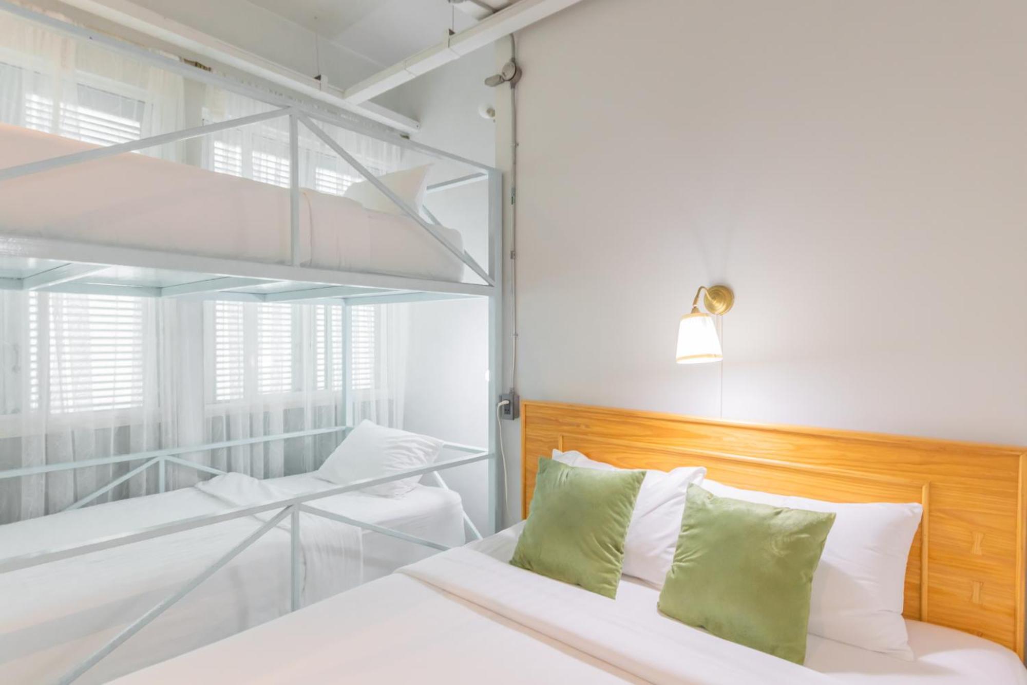 Latima Boutique Hostel Kanchanaburi Eksteriør billede