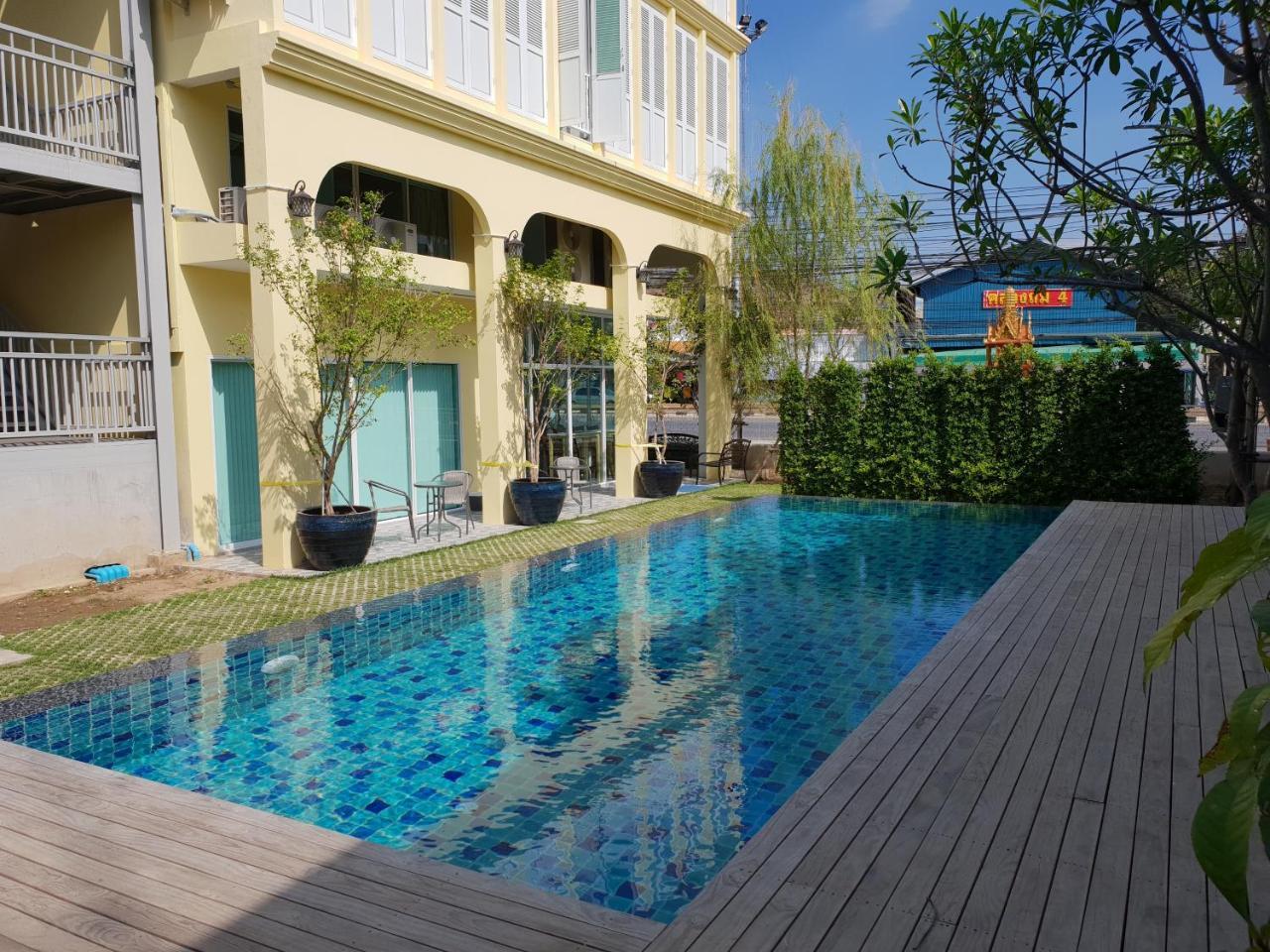 Latima Boutique Hostel Kanchanaburi Eksteriør billede