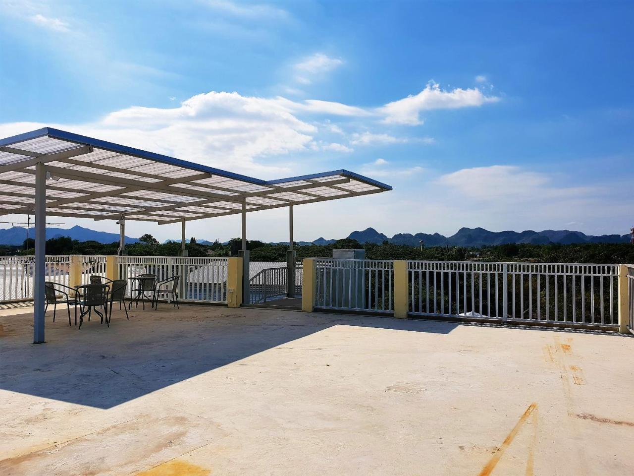 Latima Boutique Hostel Kanchanaburi Eksteriør billede